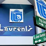 Laurent\'S Deluxe Hotel