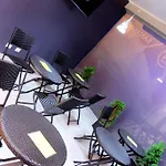 Laurent\'S Deluxe Hotel